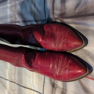 Women's cowboy boots